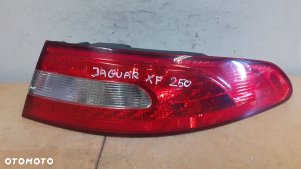 LAMPA TYL TYLNA PRAWA JAGUAR XF 250 SEDAN