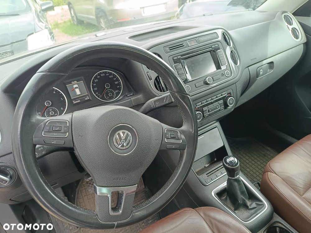 Volkswagen Tiguan 2.0 TDI DPF 4Motion BlueMotion Technology Exclusive - 11