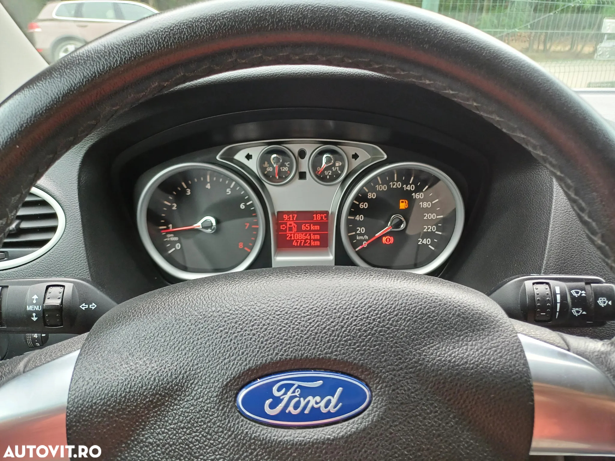 Ford Focus 1.6 16V Black Magic - 6