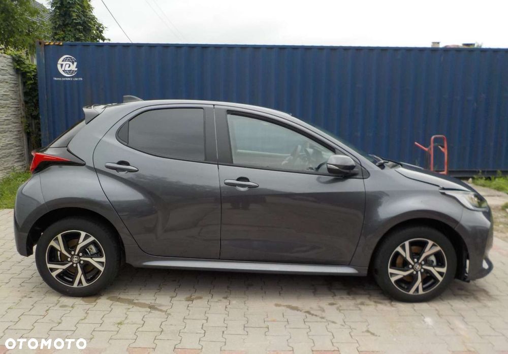 Toyota Yaris - 12