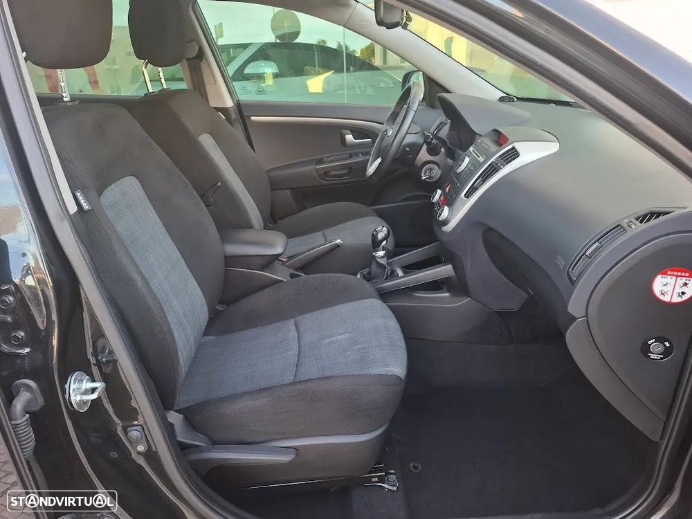 Kia Ceed 1.6 CRDi EX Eco - 33