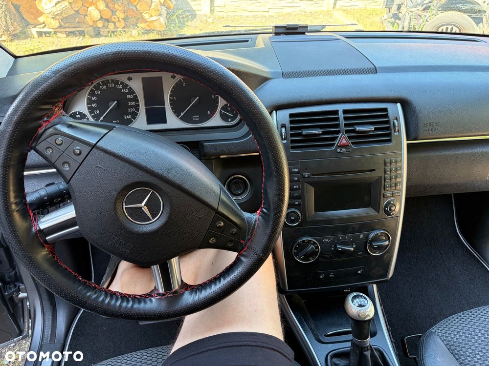 Mercedes-Benz Klasa B 180 CDI EU5 - 11