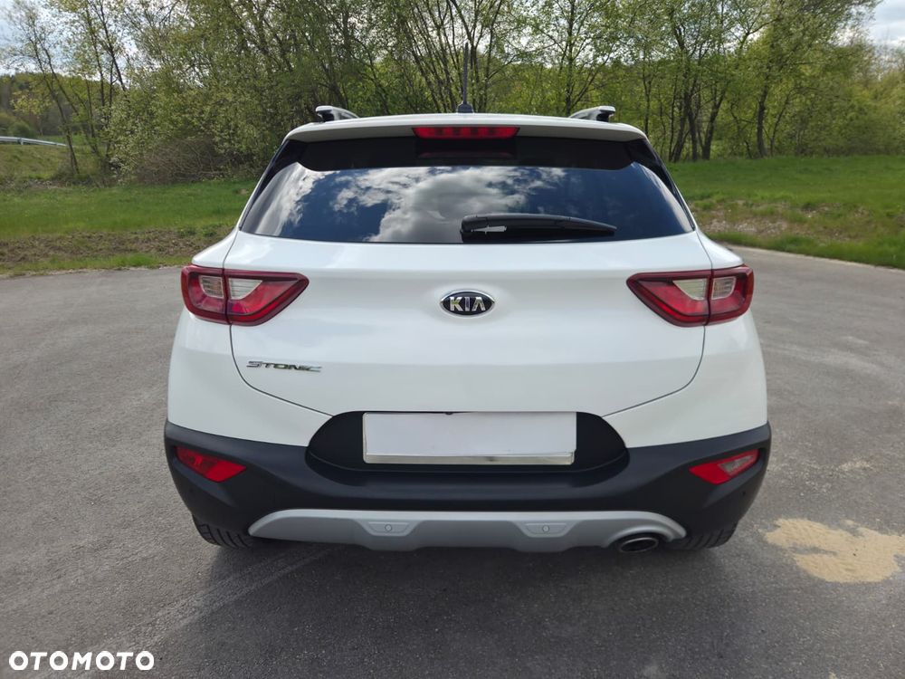 Kia Stonic 1.4 L - 7