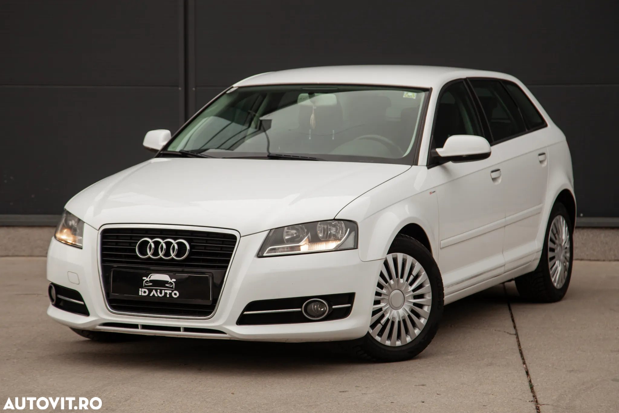 Audi A3 1.6 Sportback Attraction - 4