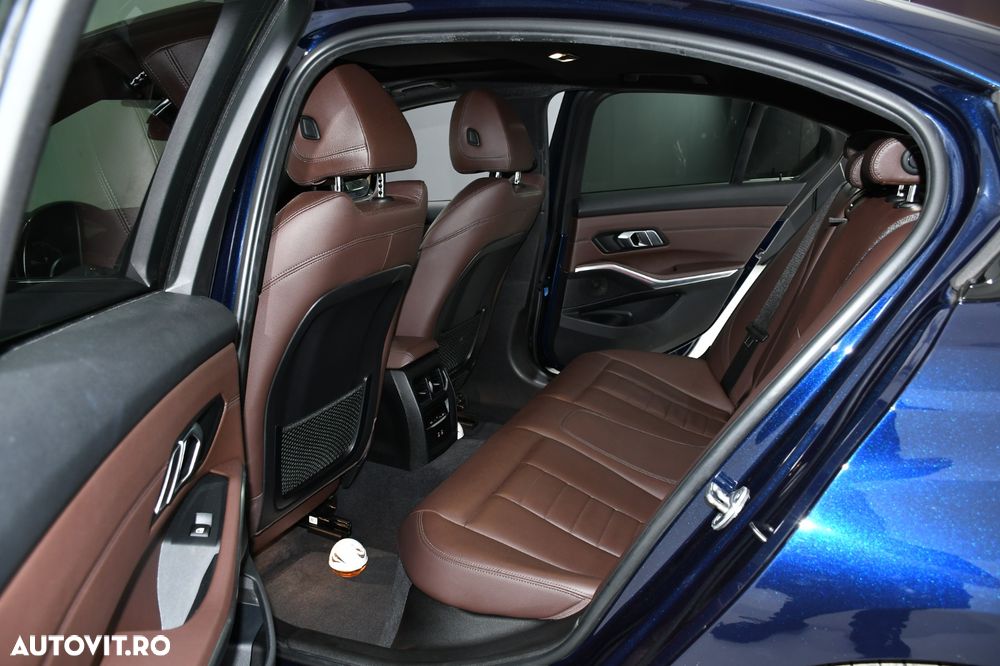 BMW Seria 3 330d xDrive AT MHEV - 11