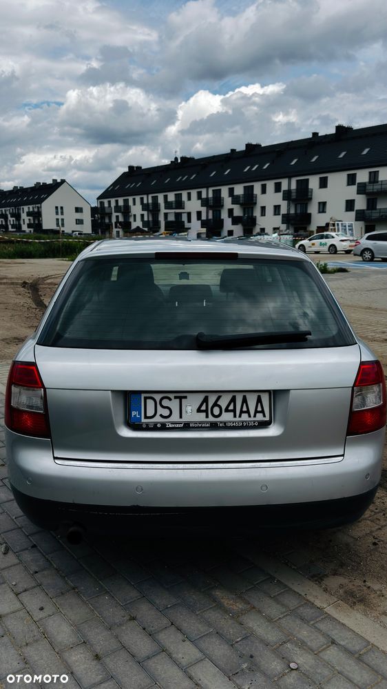 Audi A4 Avant - 4