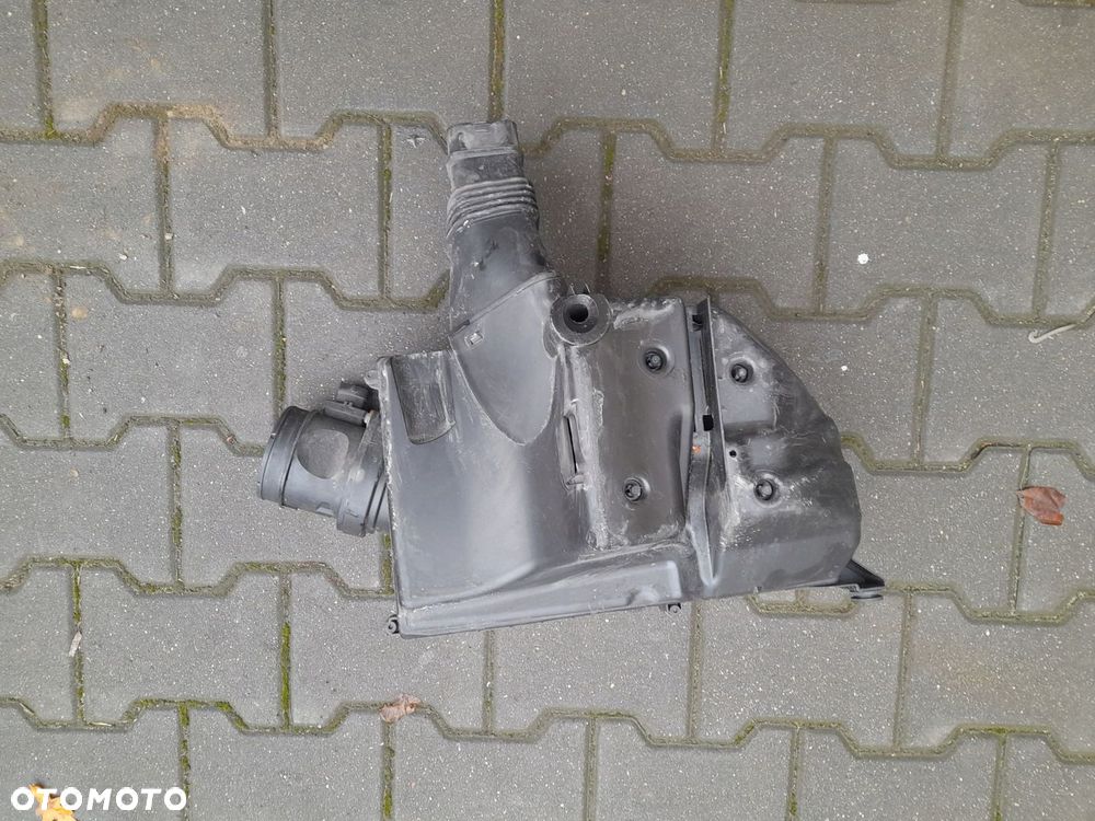 OBUDOWA FILTRA POWIETRZA 30792196 VOLVO XC60 2.4D5 LIFT - 3