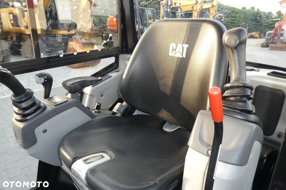 Caterpillar 301,7D Z NIEMIEC DWIE ŁYŻKI - 20