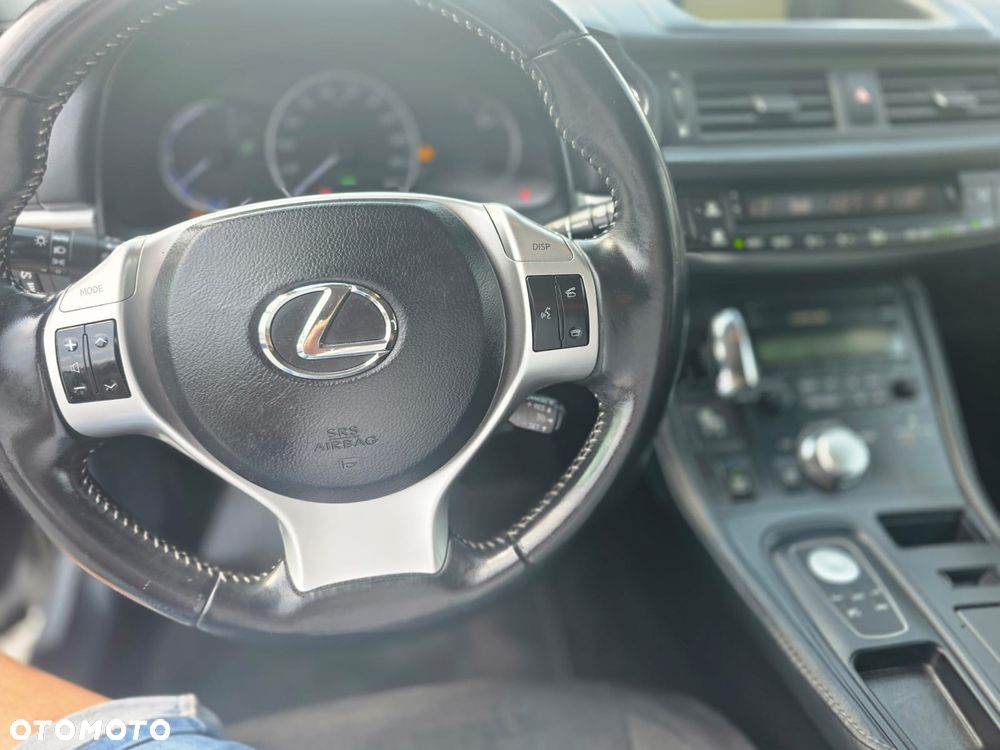 Lexus CT - 18