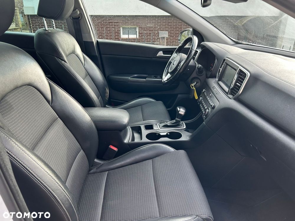 Kia Sportage 2,0 CRDI AWD Vision - 12