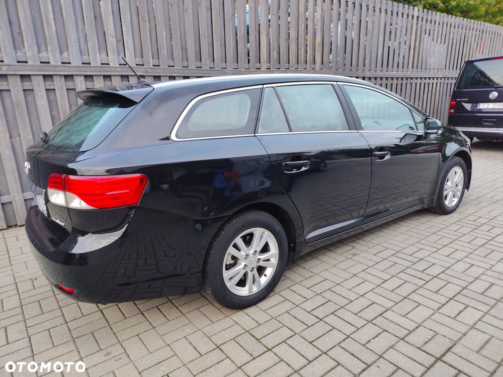 Toyota Avensis - 5