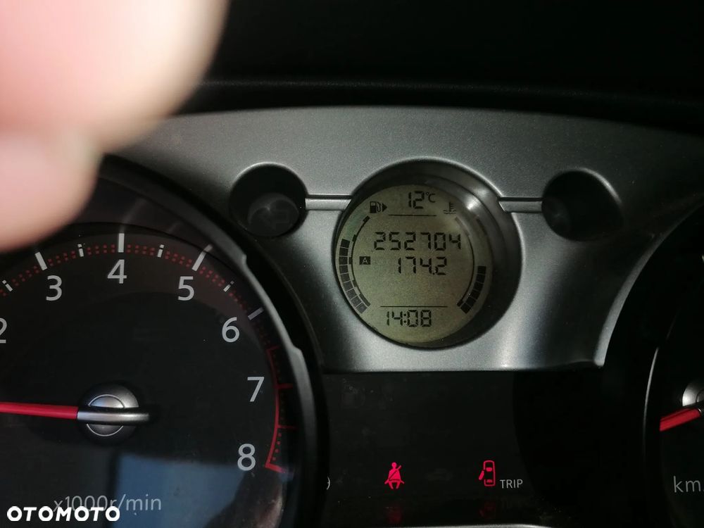 Nissan Qashqai 2.0 4x4 360 - 12