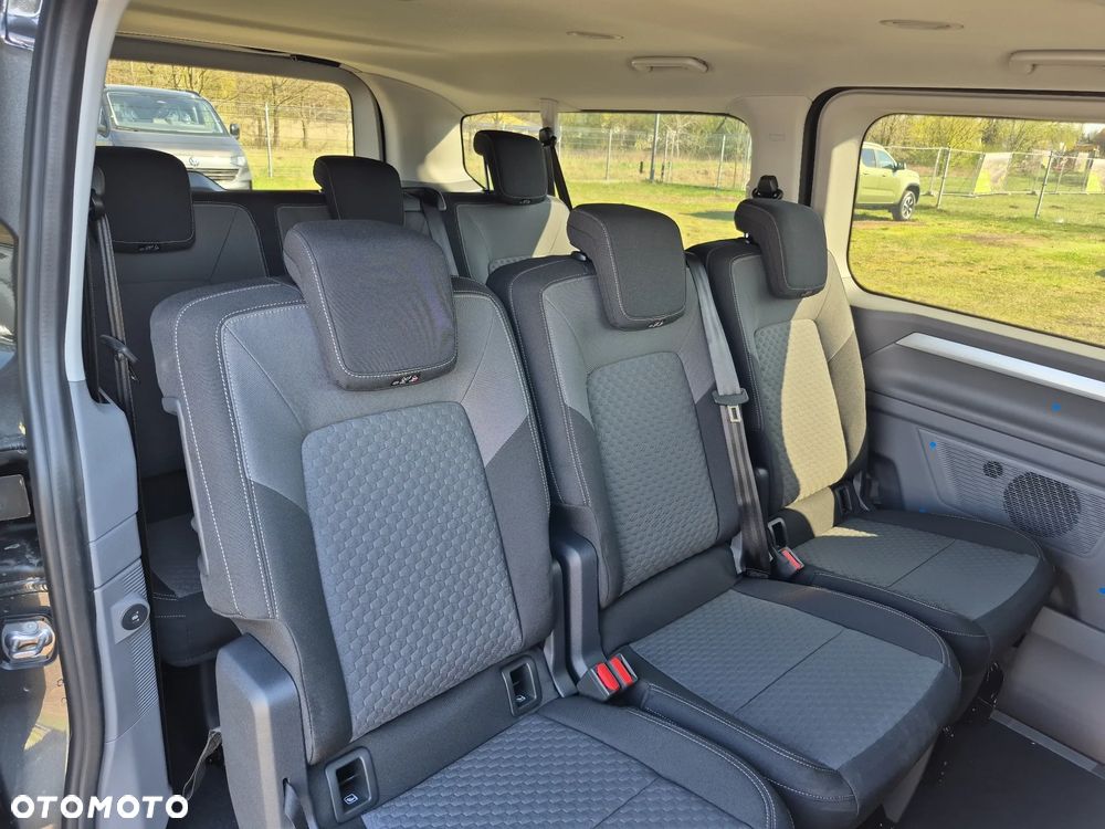 Volkswagen Caravelle - 12