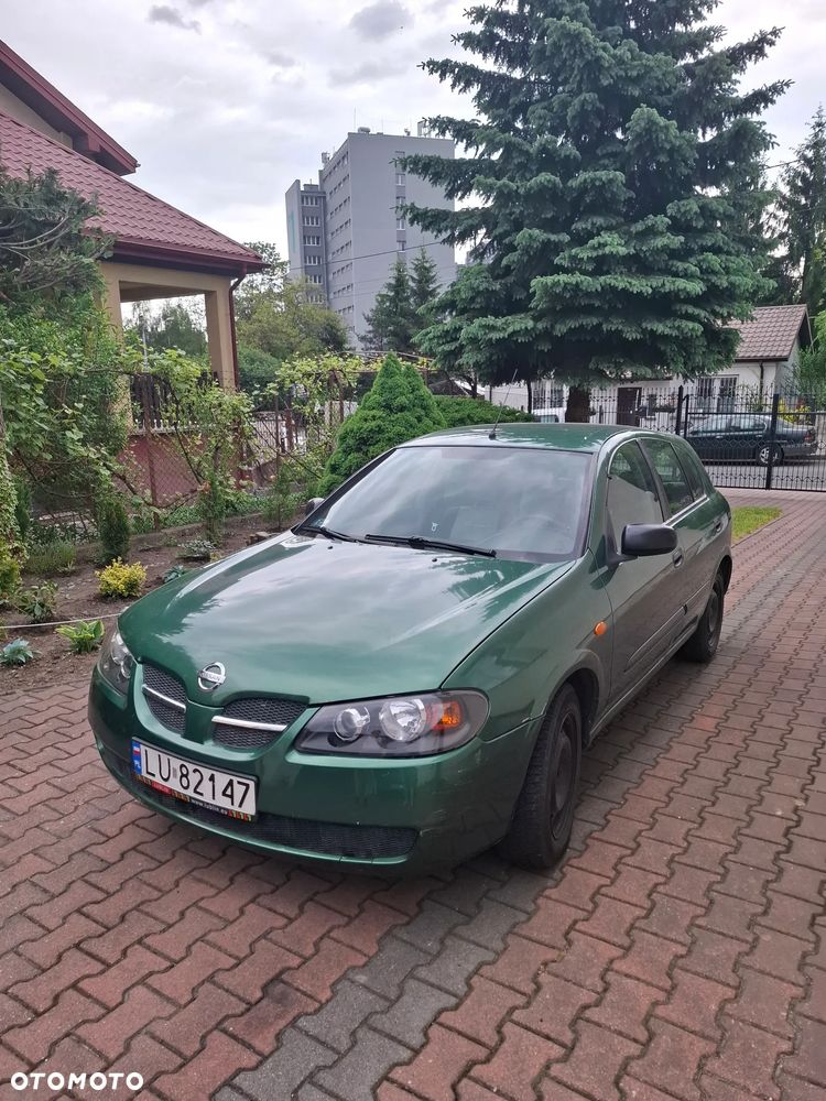 Nissan Almera 1.5 Base - 1