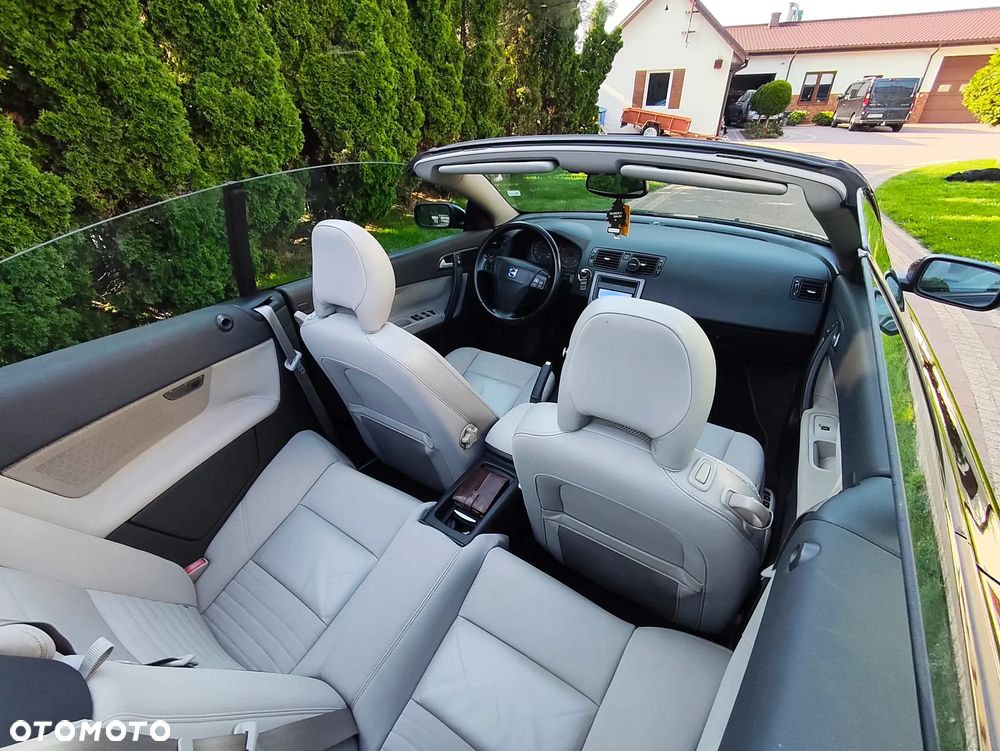 Volvo C70 2.4 Momentum - 11