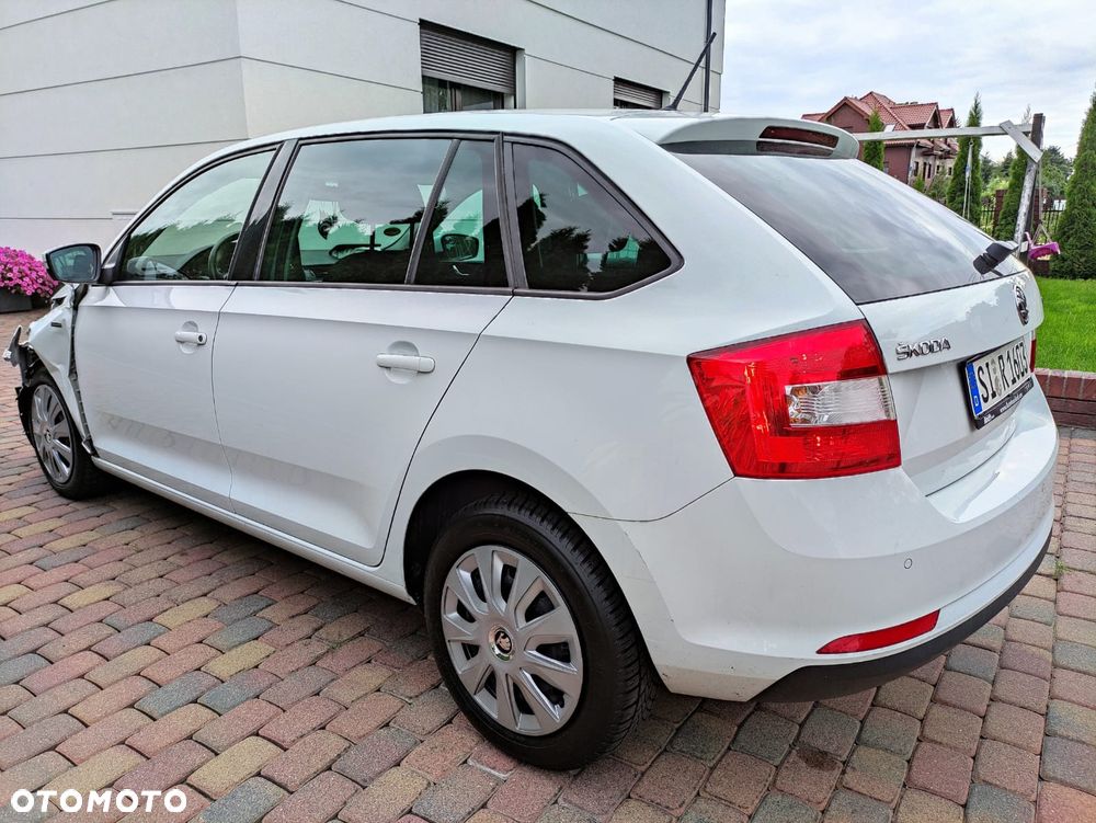 Skoda RAPID Spb 1.2 TSI Drive - 12