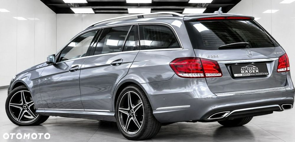 Mercedes-Benz Klasa E - 32