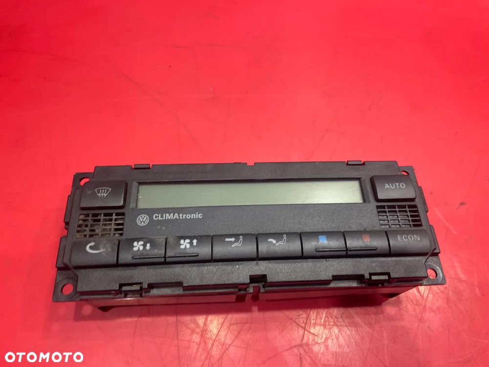 PANEL KLIMATYZACJI GOLF IV - 1
