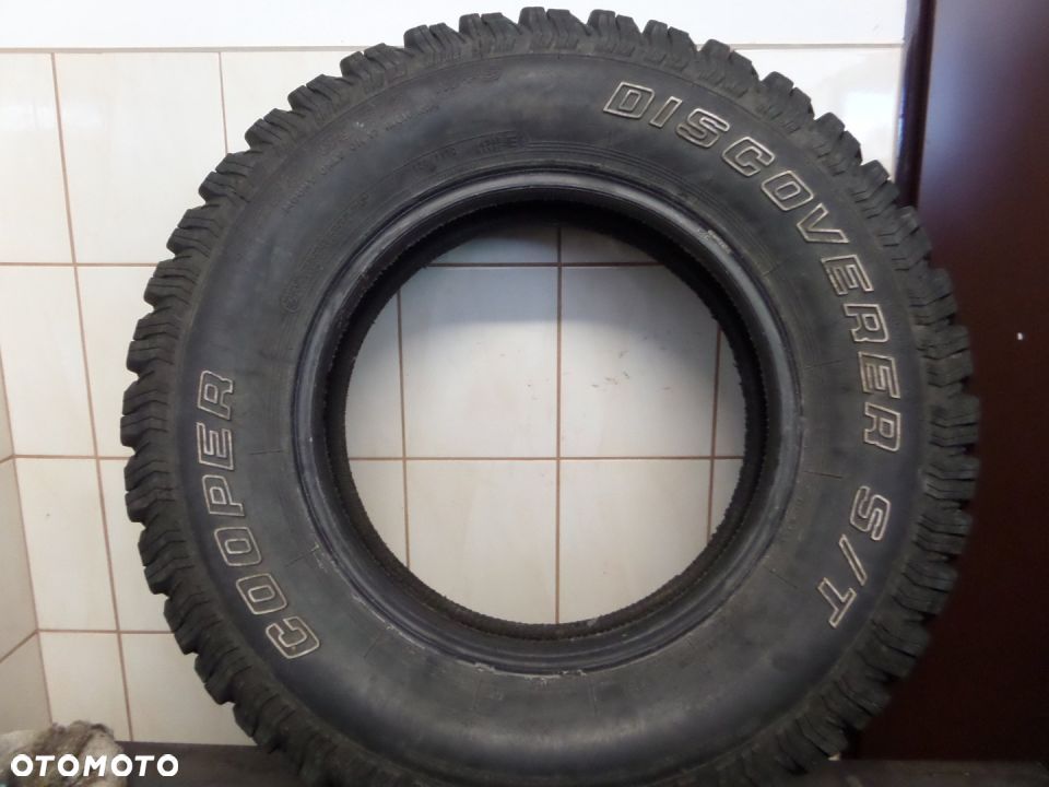 LT235/80 R17 120/117Q Cooper Discoverer S/T 11,5mm - 3