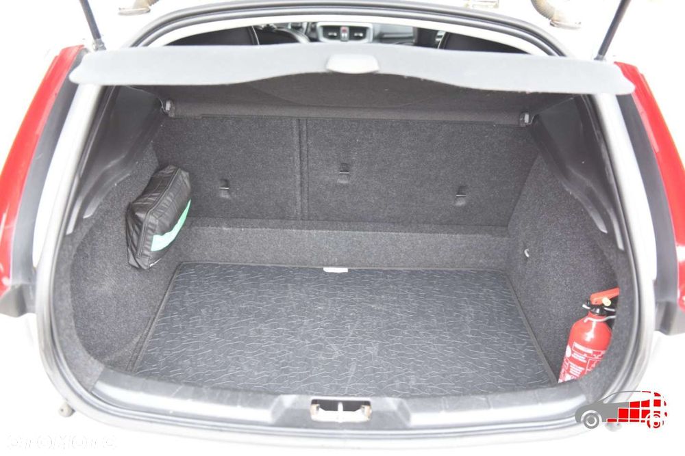Volvo V40 - 20