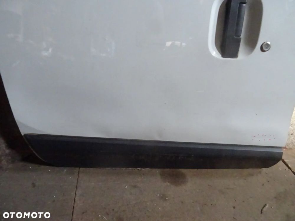 DACIA DOKKERLISTWA DOLNA DRZWI PRAWE TYL BIALE DV369 KOMPLETNE CZESCI ROZNE - 1
