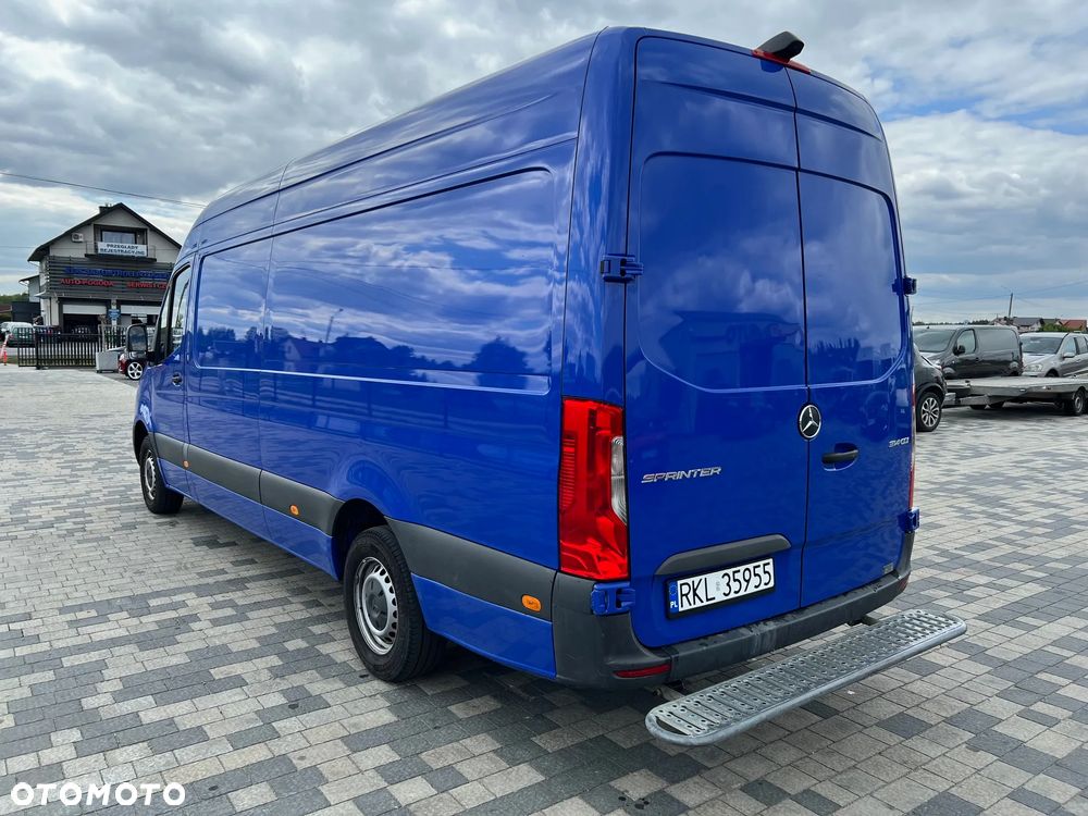 Mercedes-Benz Sprinter - 3