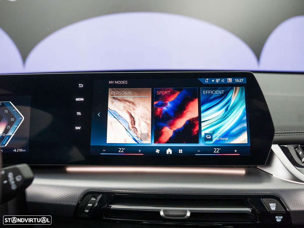 BMW iX1 eDrive20 Pack Desportivo M - 38