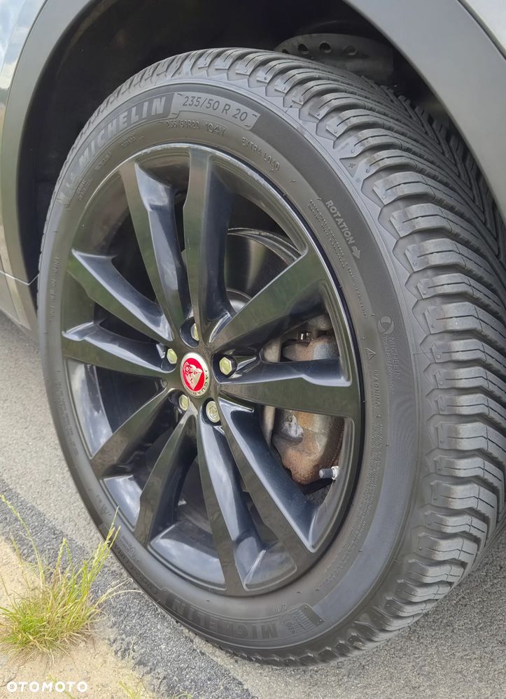 Jaguar E-Pace - 22