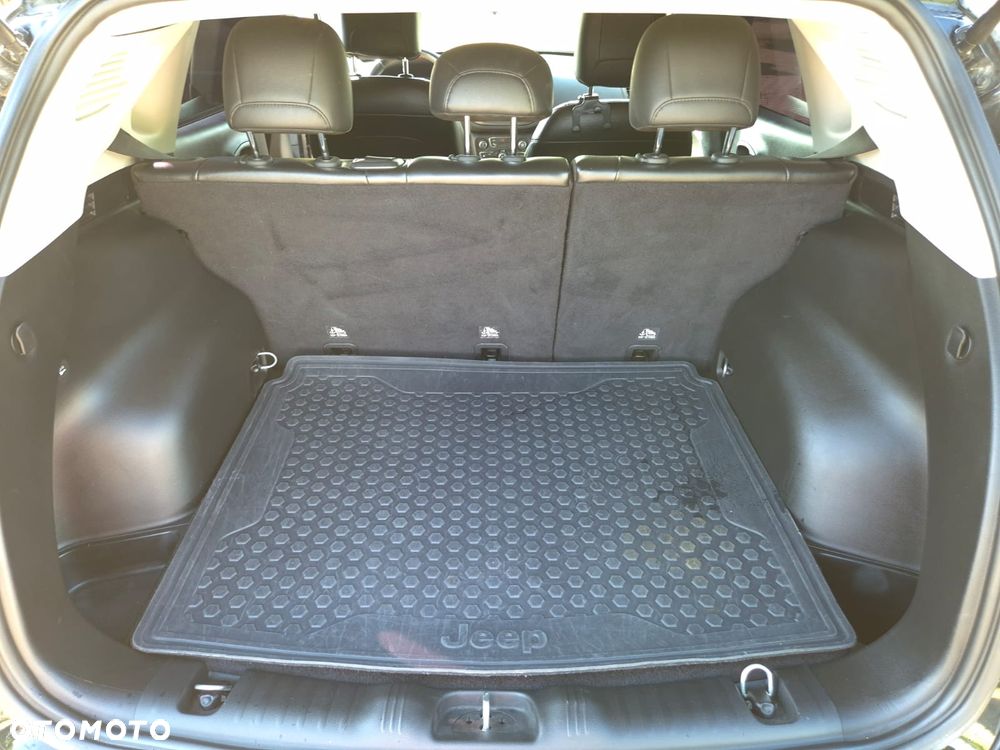 Jeep Compass - 11