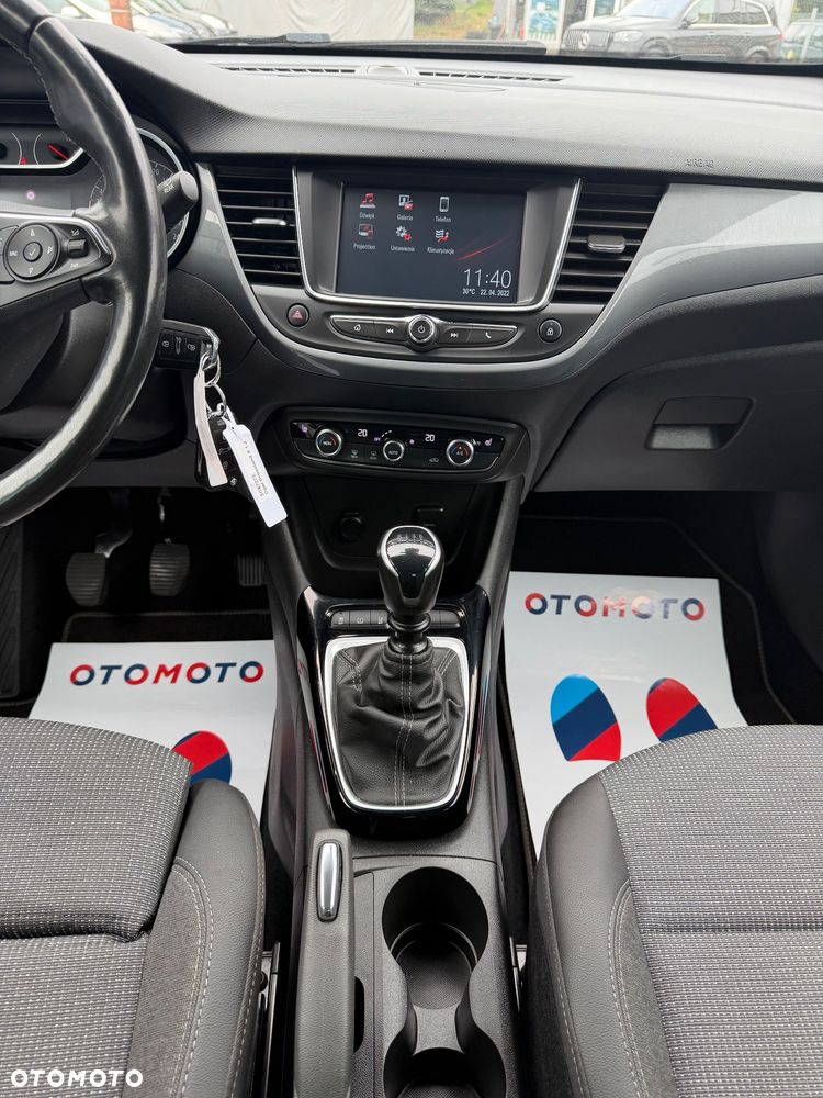 Opel Crossland X 1.2 T Design Line S&S - 18