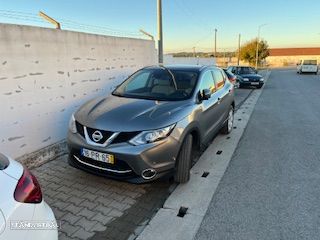 Nissan Qashqai 1.6 dCi Tekna Premium S Alcantara Xtronic - 1