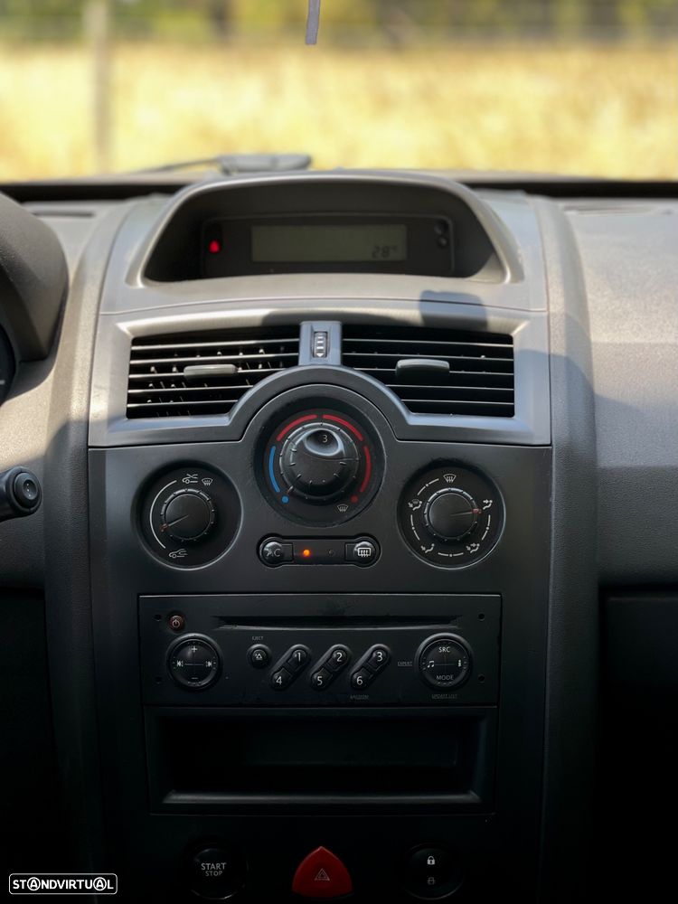 Renault Mégane 1.5 dCi Dynamique - 14