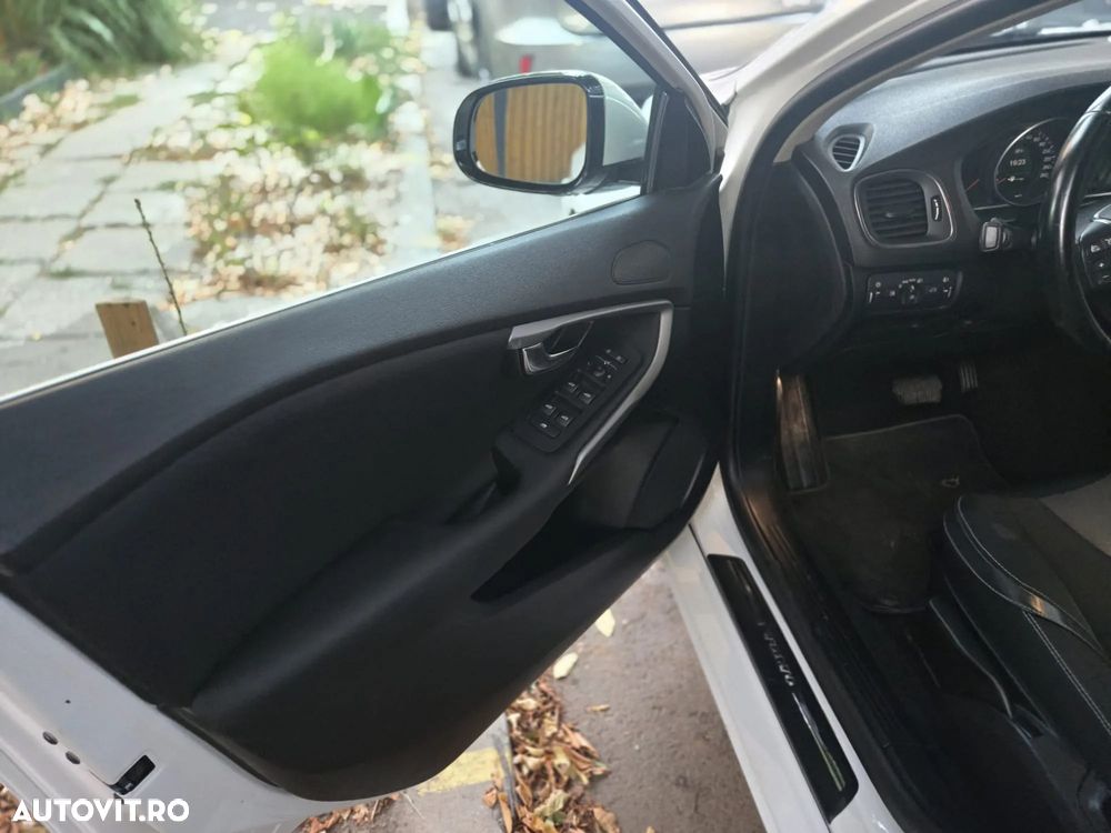 Volvo V40 D2 Aut. Momentum - 18