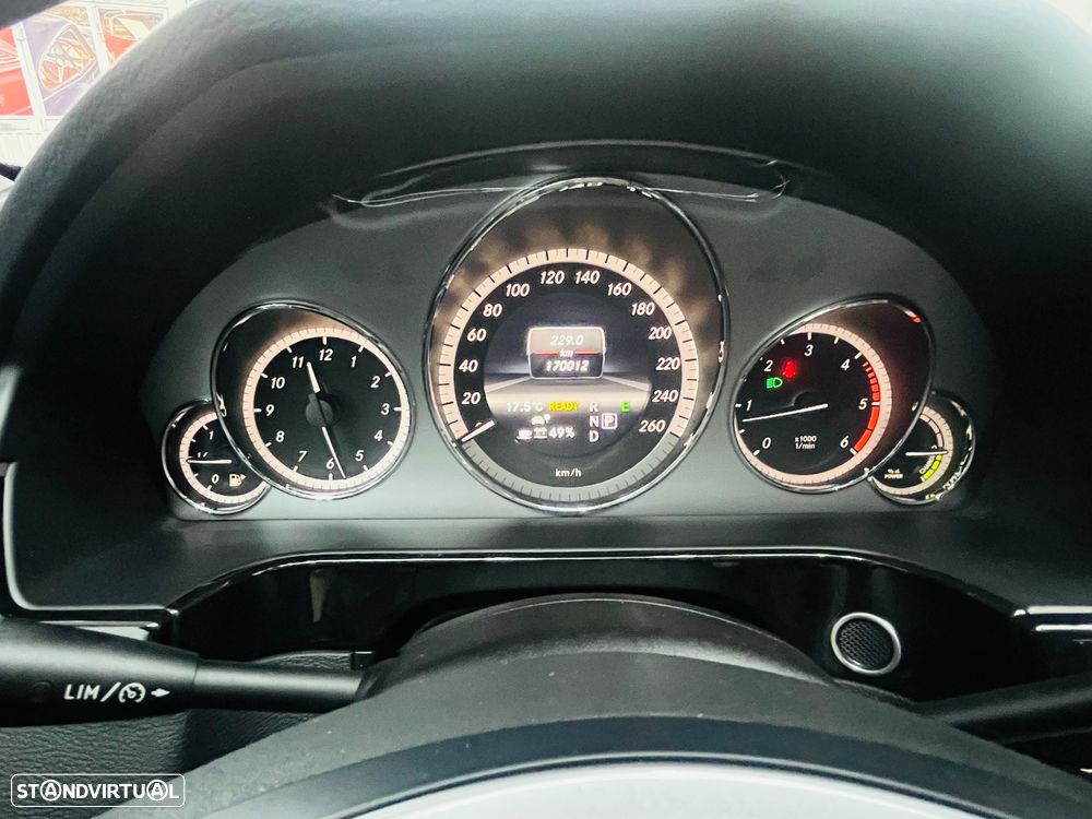 Mercedes-Benz E 300 Bluetec Hybrid Avantgarde - 44