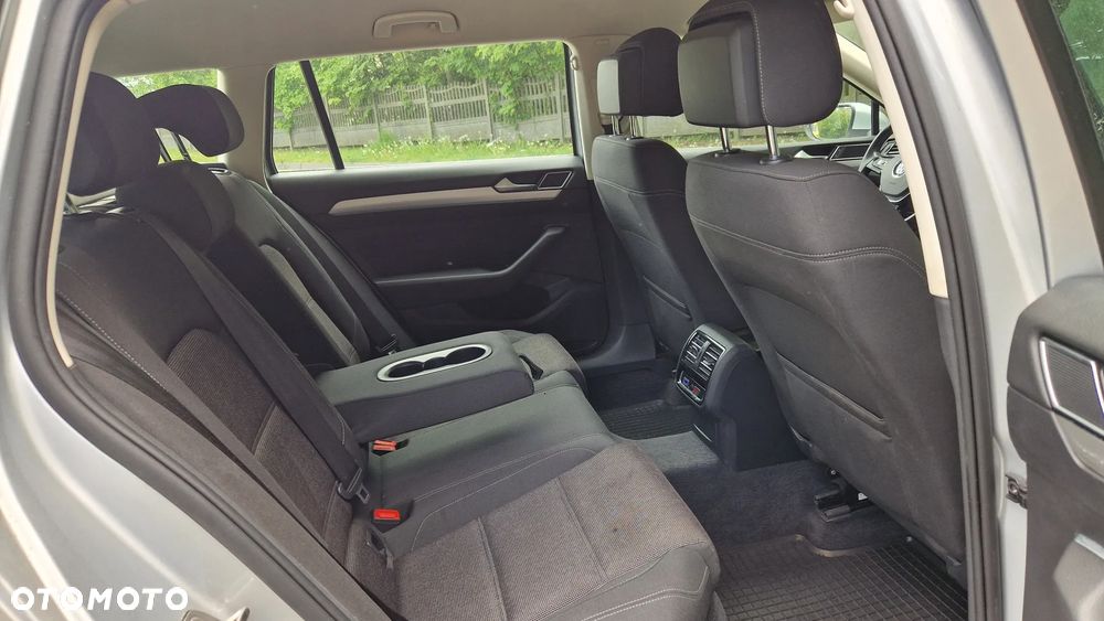 Volkswagen Passat Variant 2.0 TDI (BlueMotion Technology) Comfortline - 8