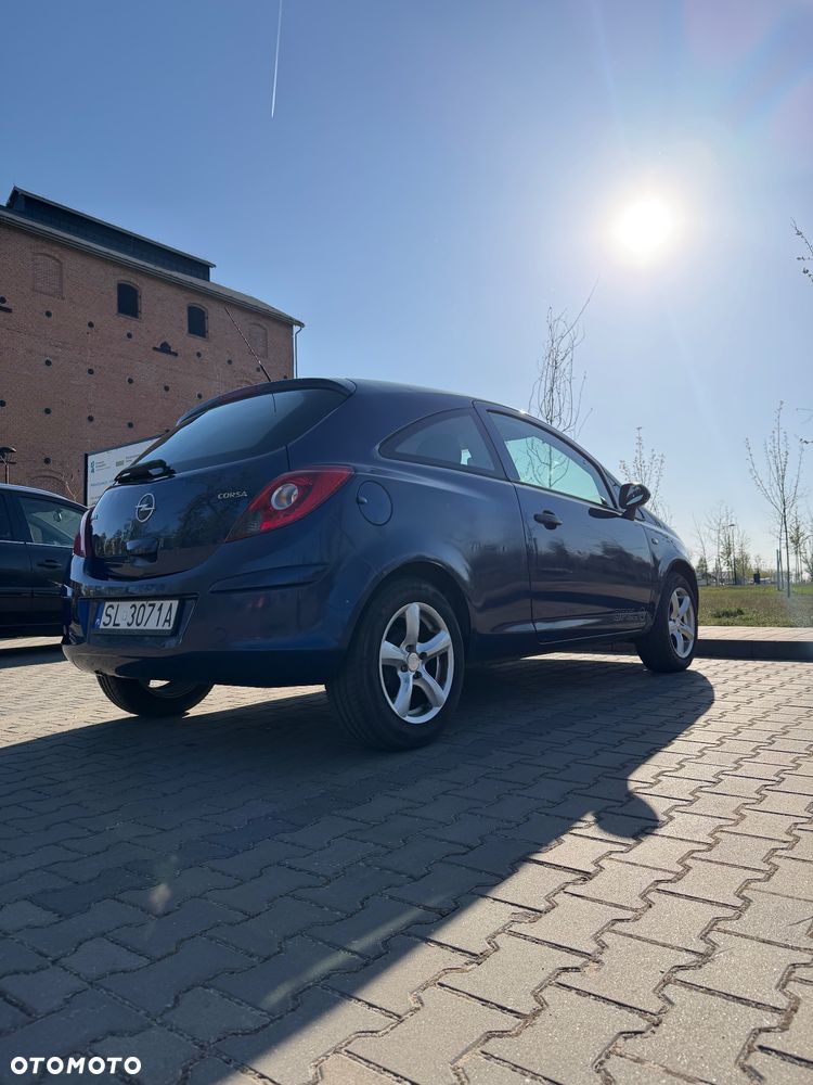 Opel Corsa 1.2 16V Essentia - 8