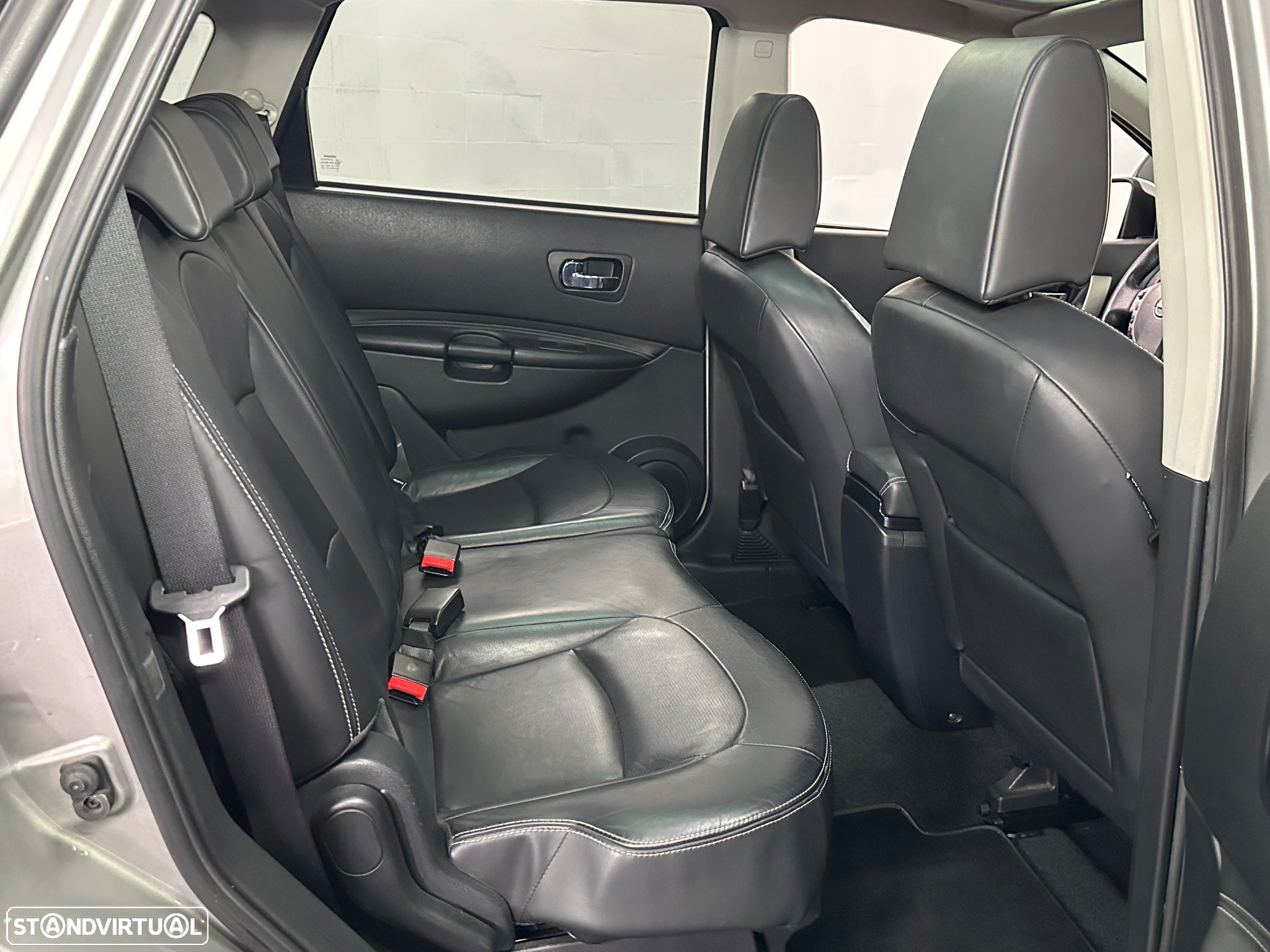 Nissan Qashqai +2 2.0 dCi Tekna Pele Preto +Navi - 11