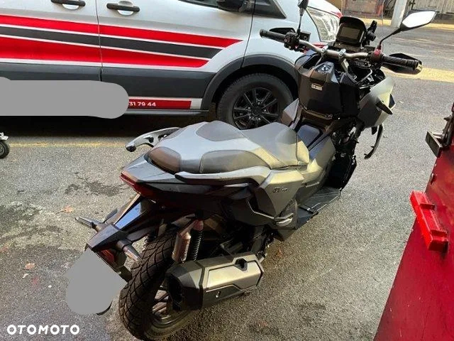 Honda ADV350 - 11