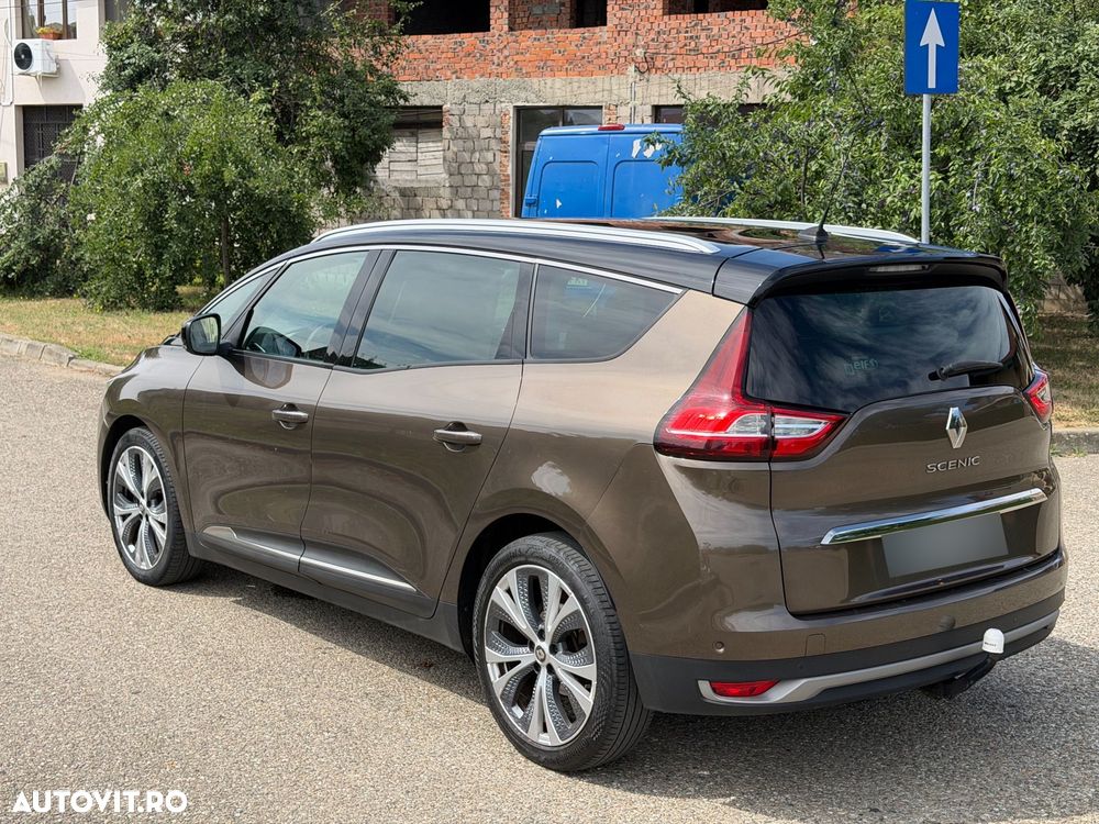 Renault Grand Scenic - 8