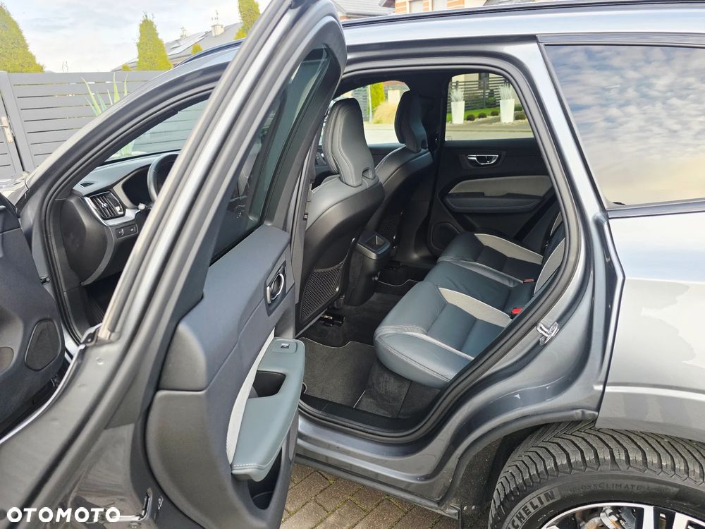 Volvo XC 60 D4 Geartronic RDesign - 28