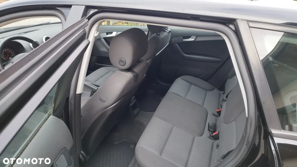 Audi A3 Sportback 1.6 Ambiente - 17