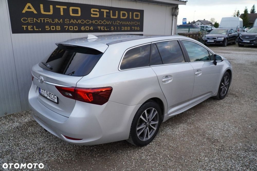 Toyota Avensis - 40