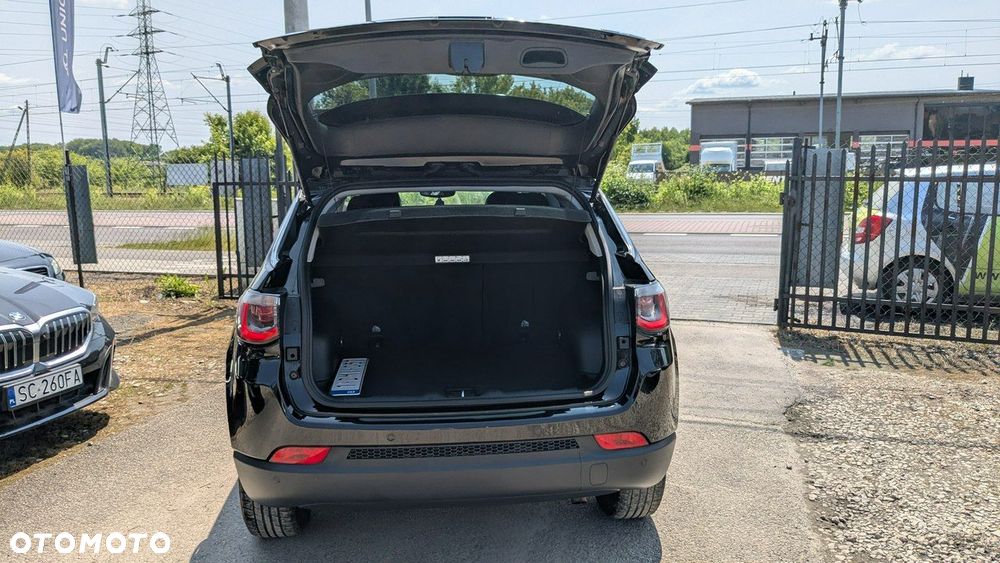 Jeep Compass - 39