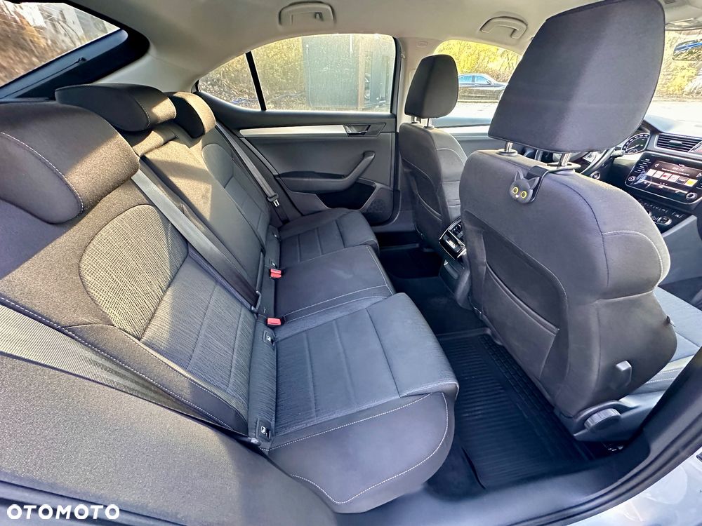 Skoda Superb 2.0 TDI Style DSG - 14