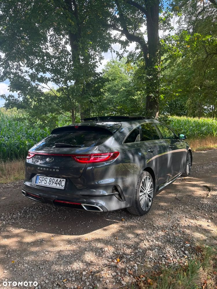 Kia ProCeed - 13