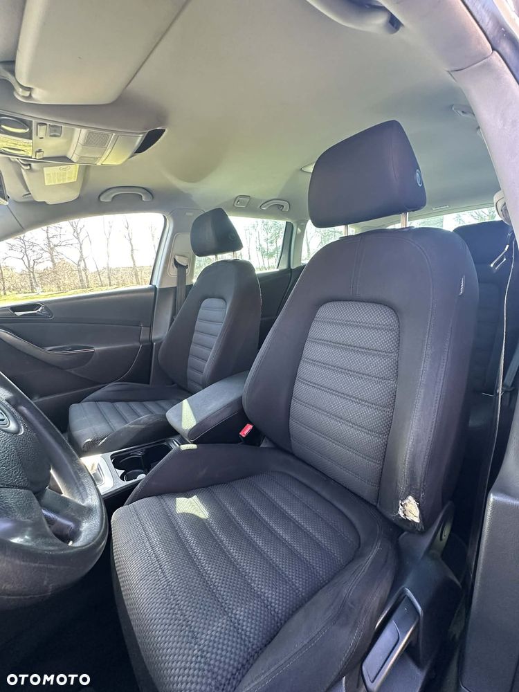 Volkswagen Passat - 9