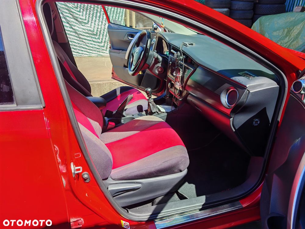 Toyota Auris 1.6 Active - 6