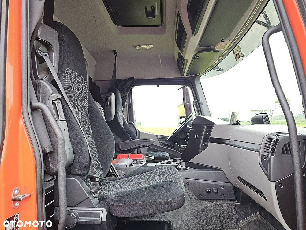 Mercedes-Benz Antos 2540 Sypialna euro 6 chłodni 3 osie podnoszona i skrętna - 5
