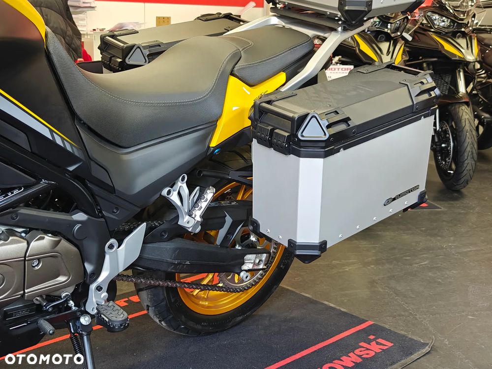 QJMOTOR SVT 650 - 12