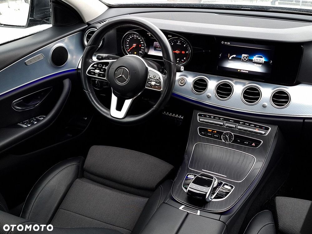 Mercedes-Benz Klasa E - 21